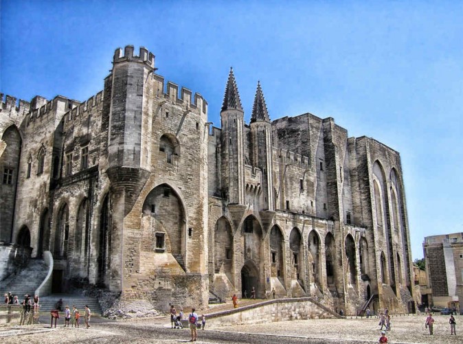 020_Schoene Aussichten Touristik - pixabay - avignon - palais-des-papes-116475_1280